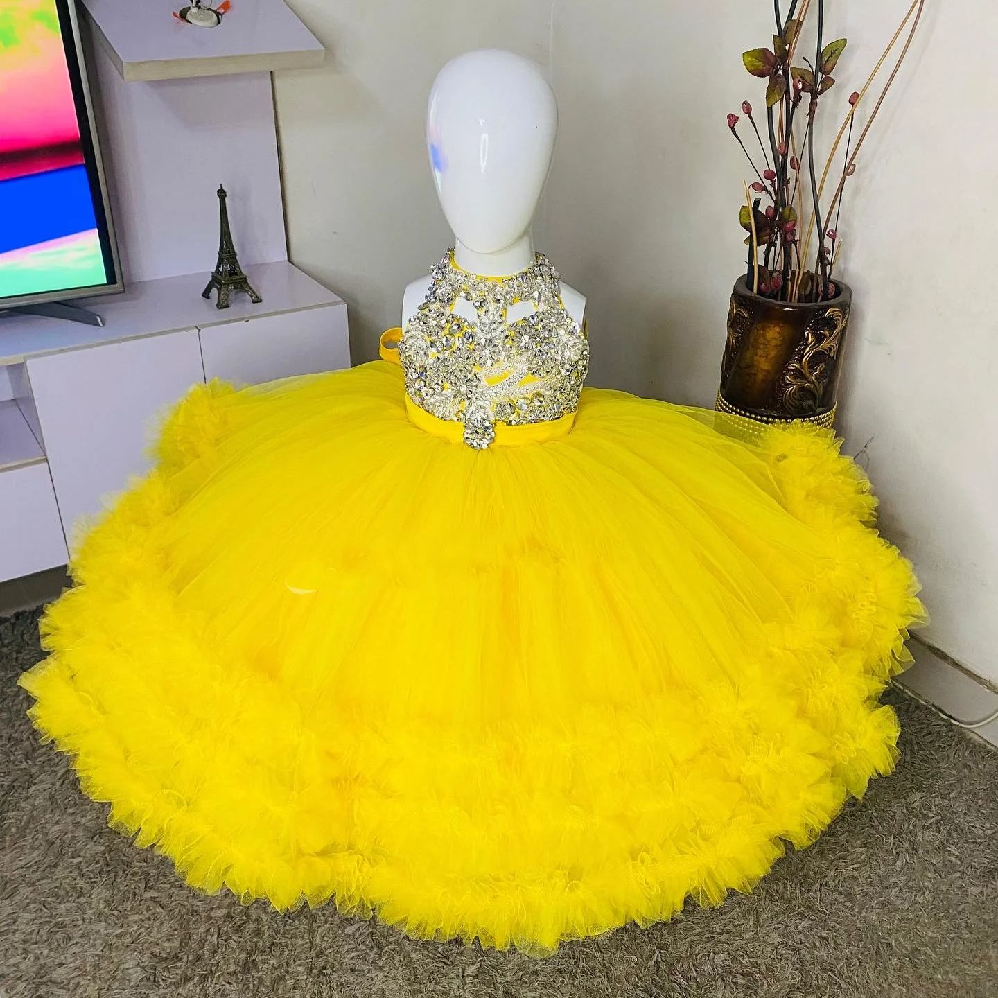 Gorgeous Yellow Flower Girl Dr - đánh giá và giá Embroidery Yellow Dress