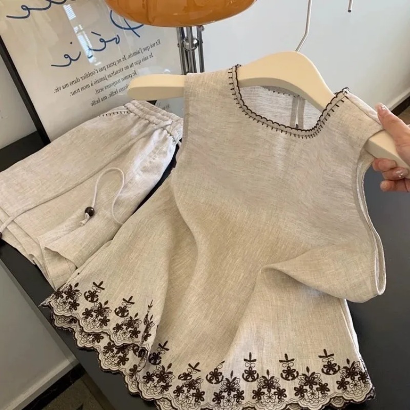 Simple Old Money Style Cotton  - đánh giá và giá Embroidery Uniform