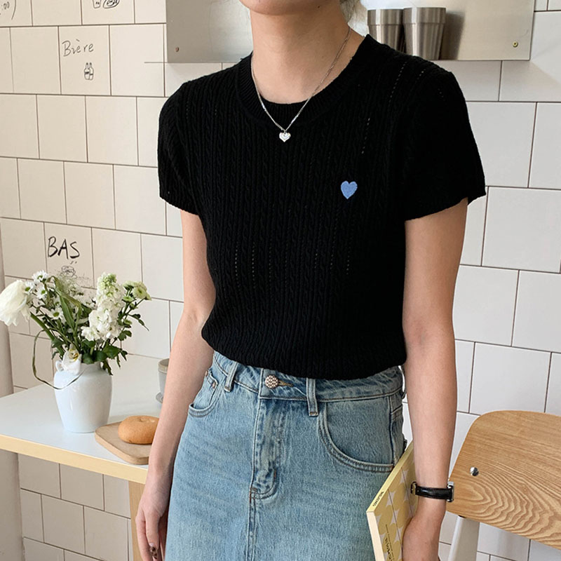 Women T-shirt Round Neck Short - đánh giá và giá Embroidery Design Love