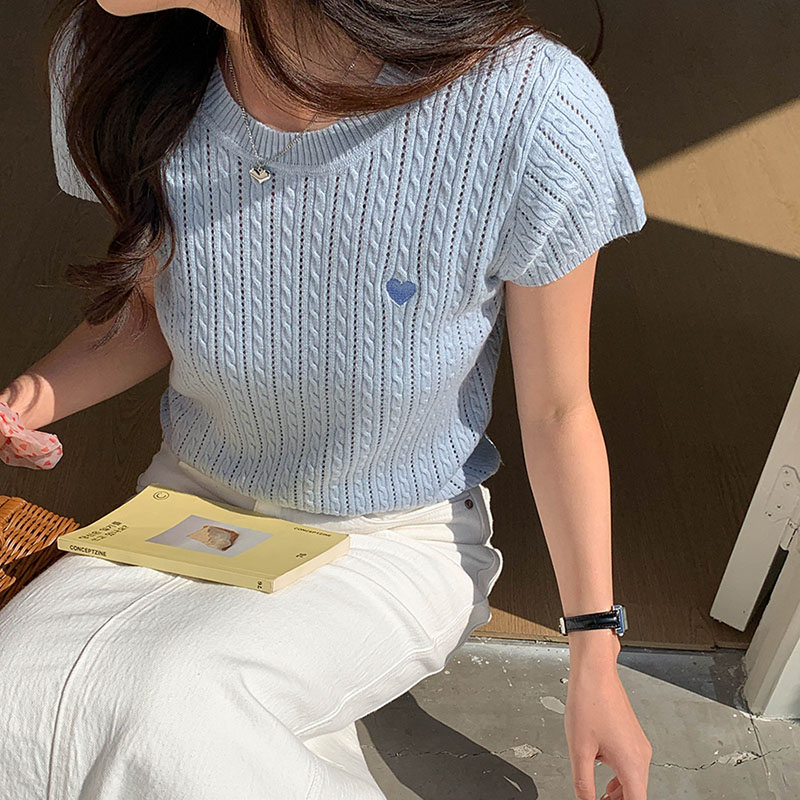 Women T-shirt Round Neck Short - đánh giá và giá Embroidery Design Love