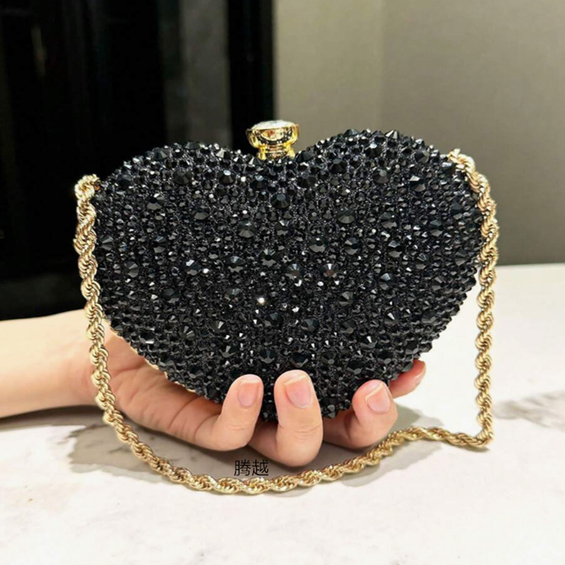 Love Diamond Bag Crossbody Bag - đánh giá và giá Embroidery Design Love