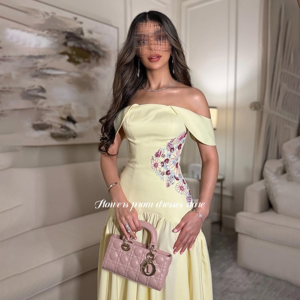 Flowers Yellow Prom Dress with - đánh giá và giá Embroidery Yellow Dress