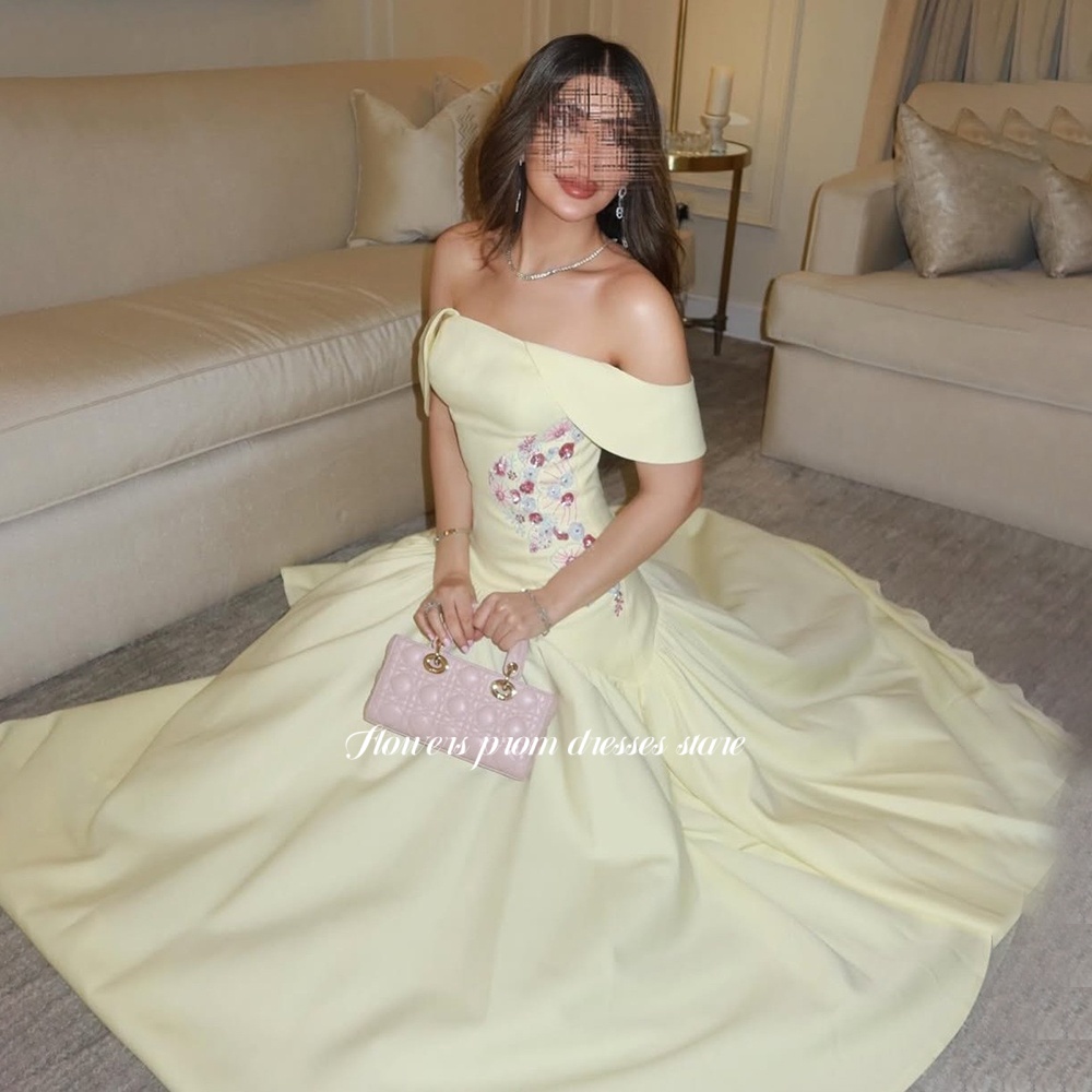 Flowers Yellow Prom Dress with - đánh giá và giá Embroidery Yellow Dress